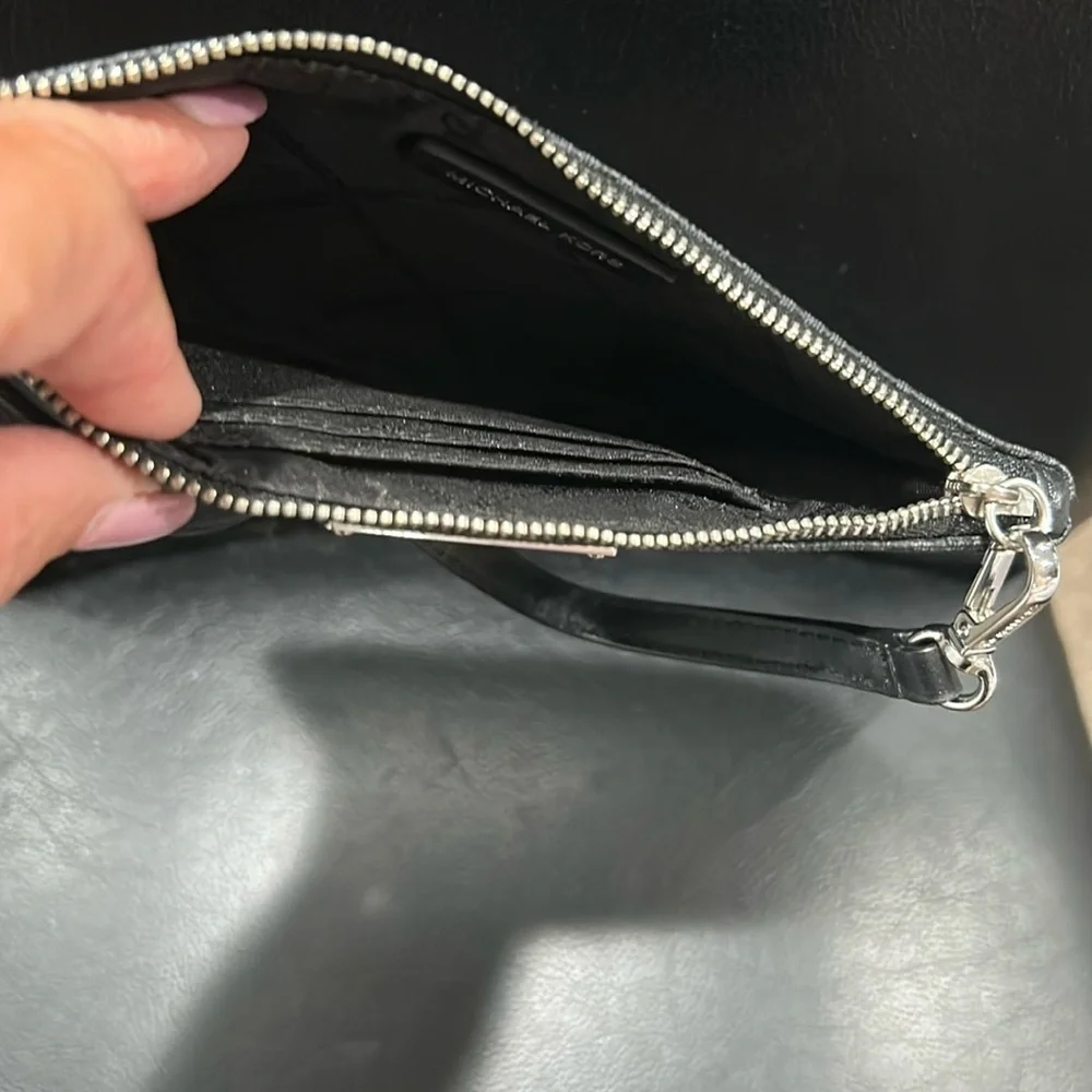 910.‎ Michael Kors Black Wristlet